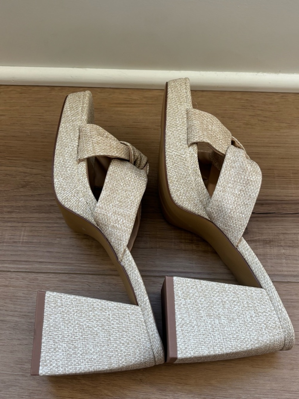 Coconuts by Matisse Natural Knot Platform Block Heels Size 9 - Picture 7 of 10